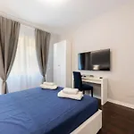 Ponte Vecchio Deluxe Apartment *